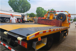 通川附近拖车电话号码服务